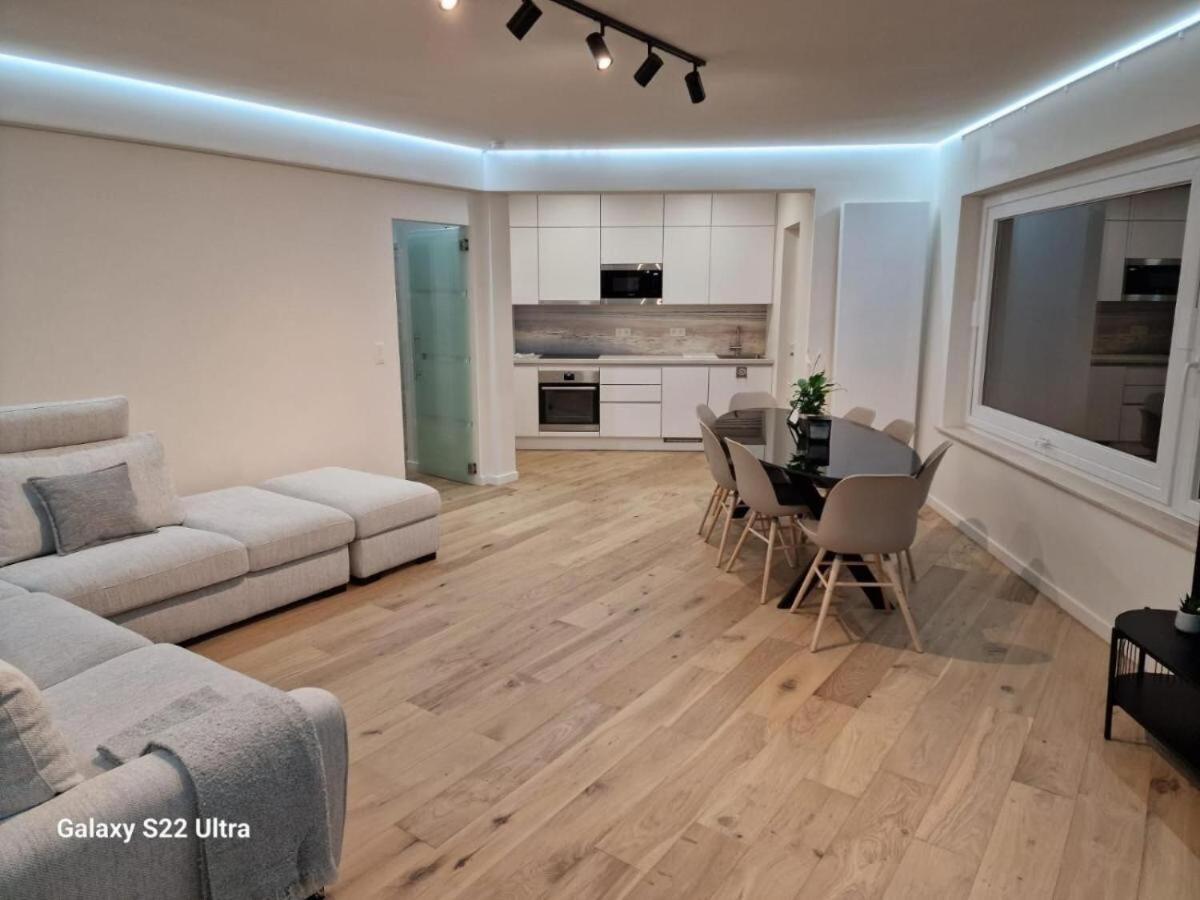 Luxury Renovated 3 Rooms Apartment ออสเทนด์ ภายนอก รูปภาพ